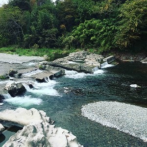 秋川を眺めながらのランチ
