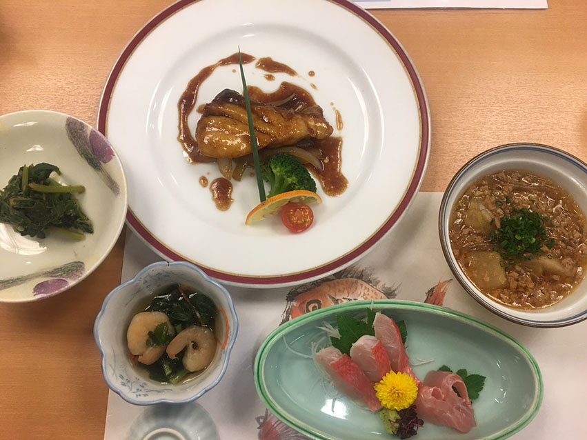 夕食