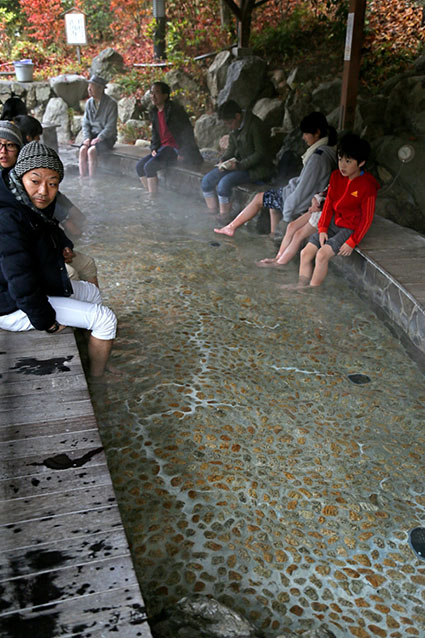 Taking a footbath at Akigawa Valley Seoto-no-Yu