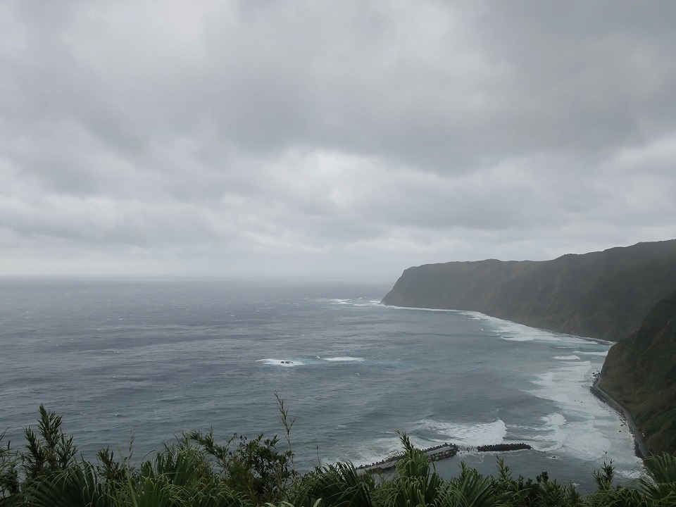 Gazing out from the Nako observation platform