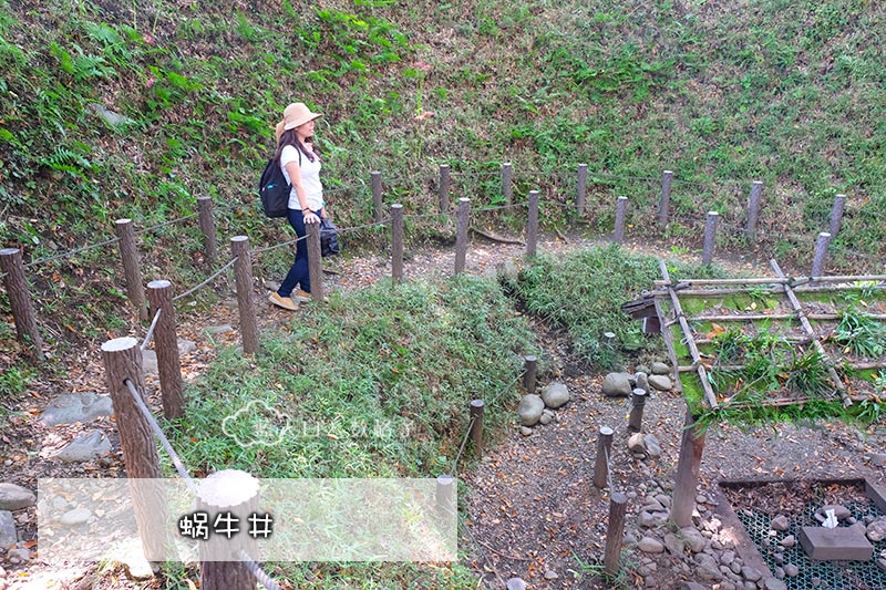 The snail well of Gono Shrine (Japanese: Maimaizu Ido)