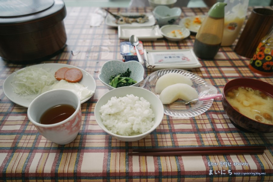 Breakfast at the Minshuku