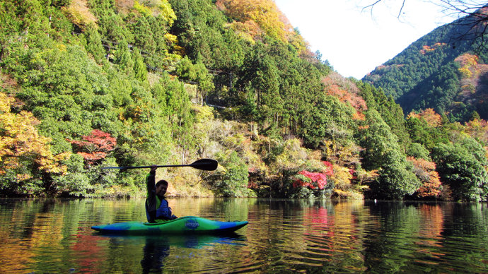 Rowing a boat at Lake Shiromaru