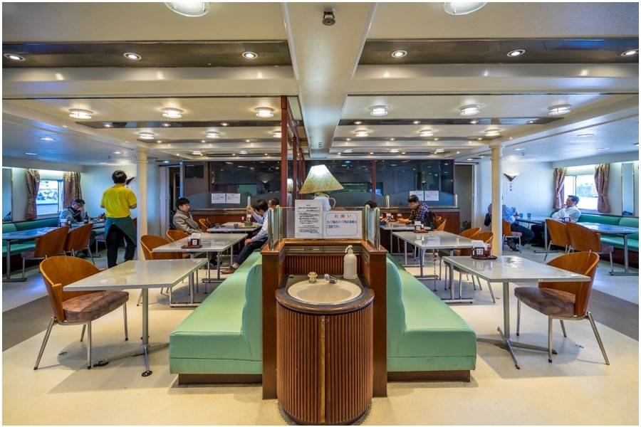 Restaurant on board