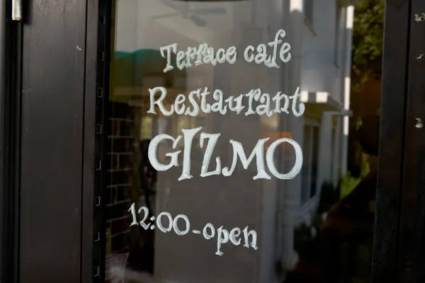 Terrace cafe Restaurant GIZMO