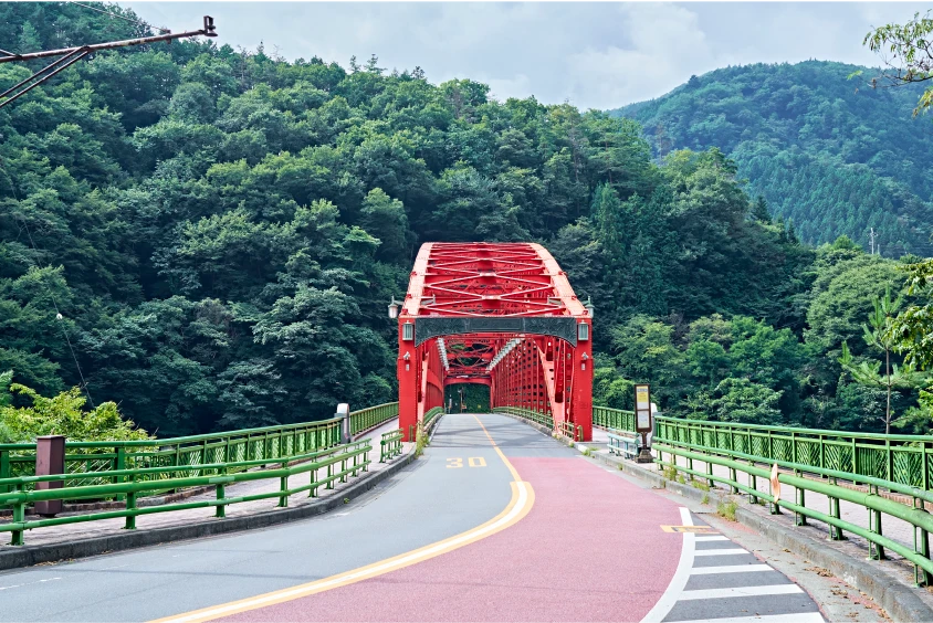 赤い鉄橋